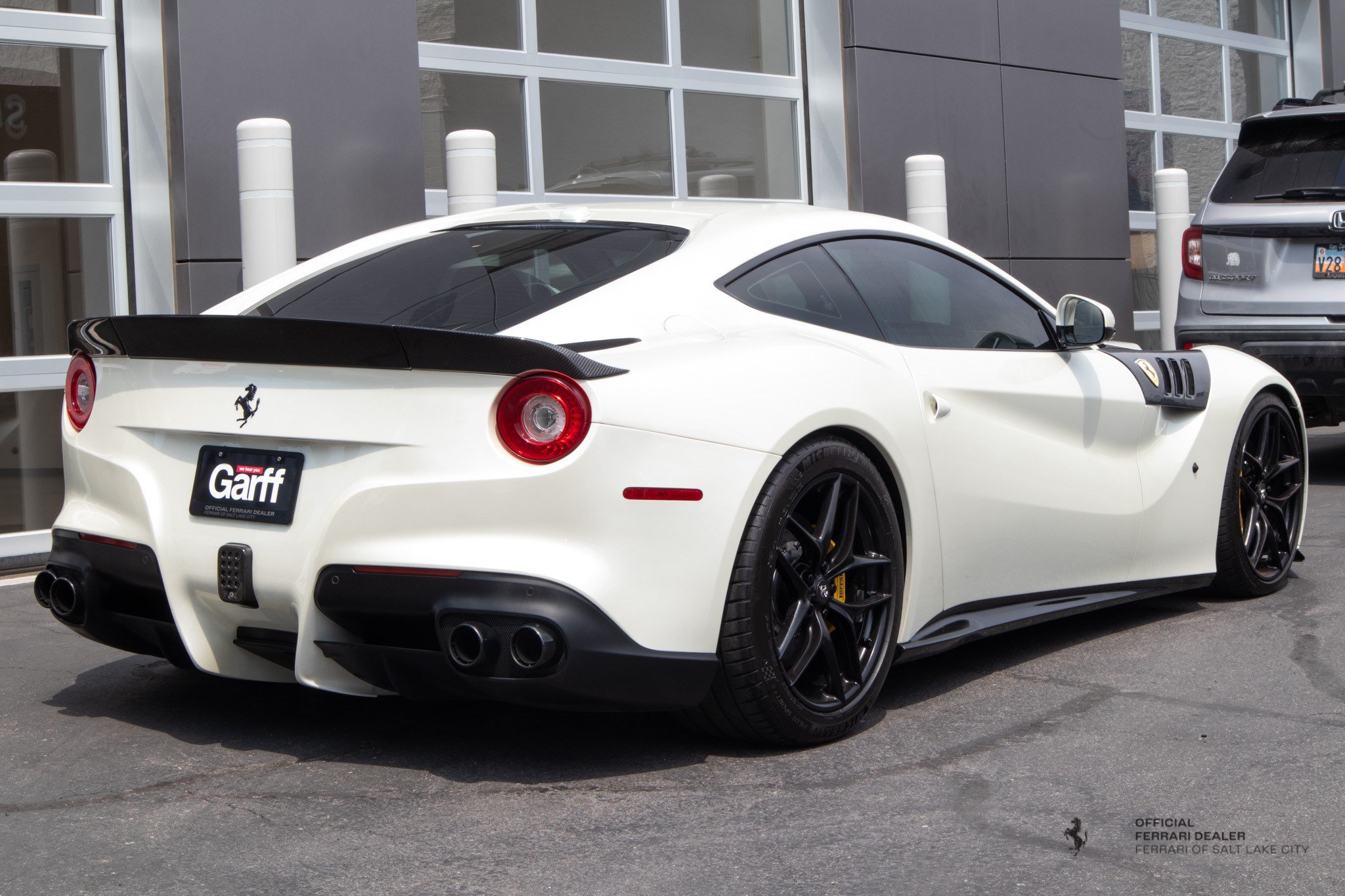 Used 2016 Ferrari F12 Berlinetta RWD image 7