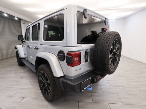 Used 2024 Jeep Wrangler Unlimited Sahara w/ Safety Group AWD/4WD image 3