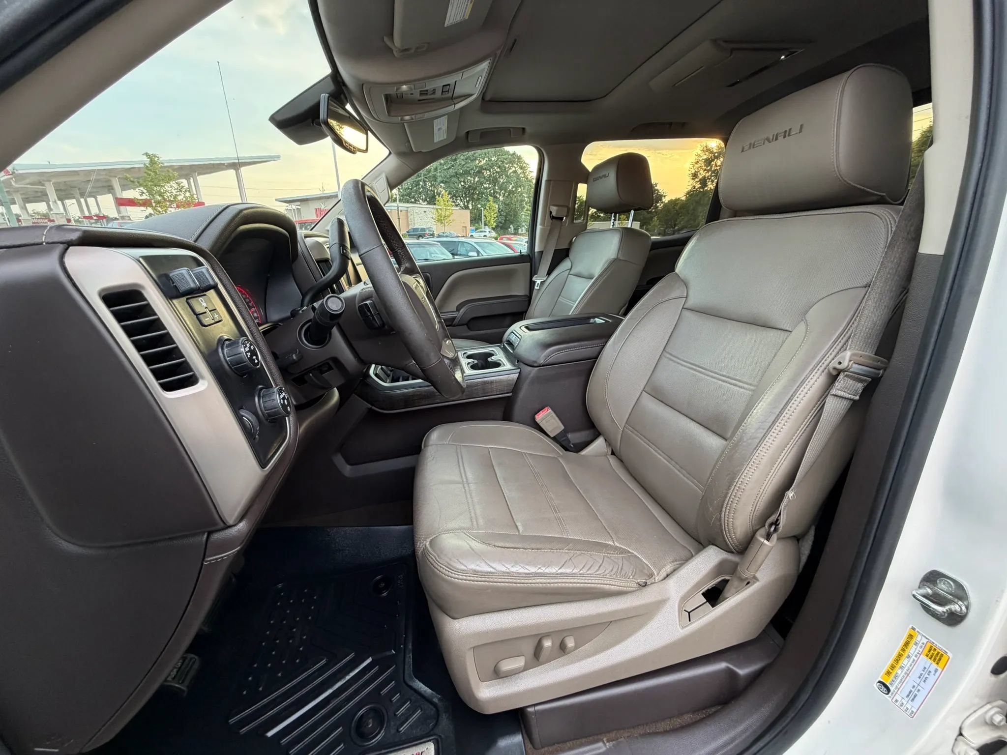 Used 2015 GMC Sierra 1500 Denali AWD/4WD image 15