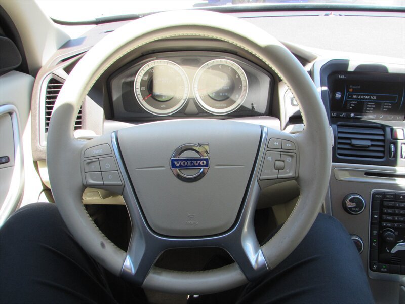 Used 2012 Volvo XC60 3.2 FWD image 13