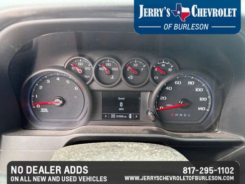 Used 2022 Chevrolet Silverado 2500 Custom w/ Custom Value Package AWD/4WD image 8