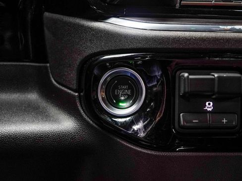 Used 2024 GMC Sierra 1500 SLT w/ SLT Premium Plus Package image 19