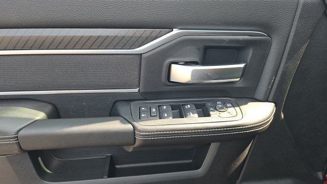 New 2027 RAM 2500 Big Horn AWD/4WD image 5