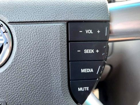 Used 2007 Mercury Montego Premier image 23