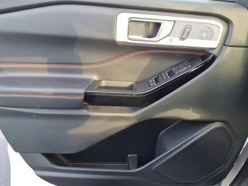 Used 2022 Ford Explorer ST-Line w/ Class IV Trailer Tow Package image 22