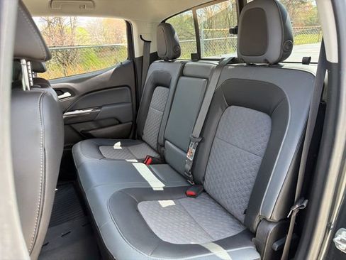 Used 2018 Chevrolet Colorado Z71 image 19