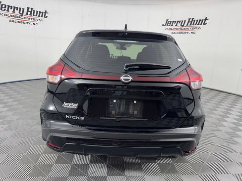Used 2024 Nissan Kicks S FWD image 8