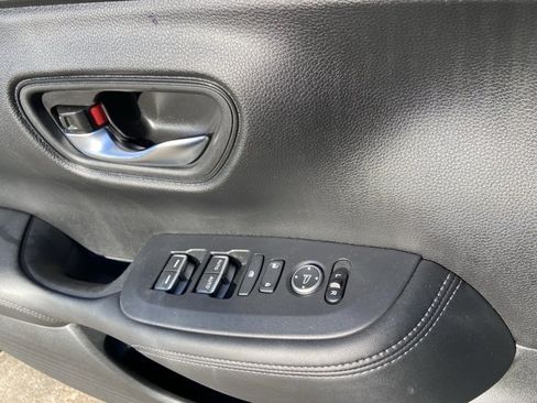 Used 2023 Honda HR-V EX-L image 49