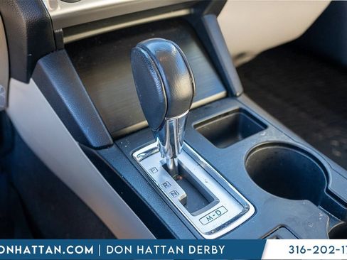 Used 2015 Subaru Outback 2.5i Limited image 9