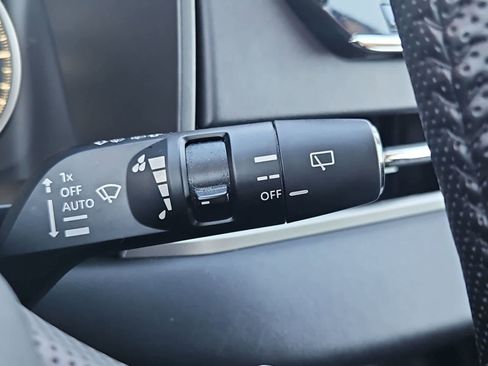 Used 2024 Mitsubishi Outlander SE image 27