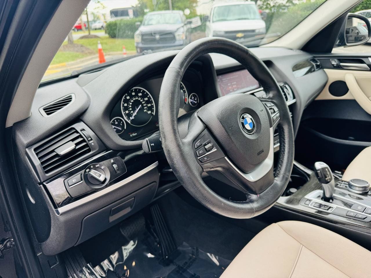 Used 2017 BMW X3 xDrive28i AWD/4WD image 14