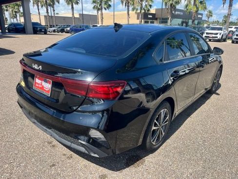 Used 2024 Kia Forte LXS w/ LXS Technology Package FWD image 6
