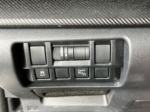 Used 2019 Subaru Crosstrek 2.0i Premium w/ Moonroof Package AWD/4WD image 10