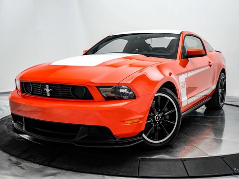 Used 2012 Ford Mustang Boss 302 w/ Boss 302 Accessory Pkg RWD image 6