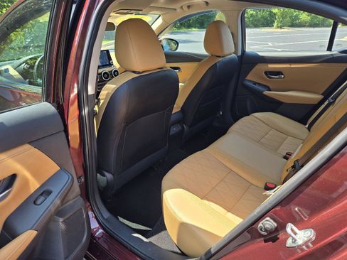 Used 2023 Nissan Sentra SV w/ SV Premium Package FWD image 25