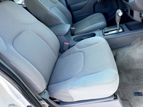 Used 2018 Nissan Frontier S image 10