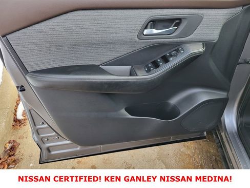 Certified 2023 Nissan Rogue SV image 38