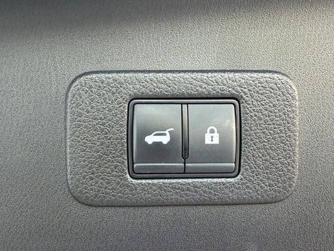 Used 2023 Nissan Armada Platinum w/ Captain's Chairs Package AWD/4WD image 12