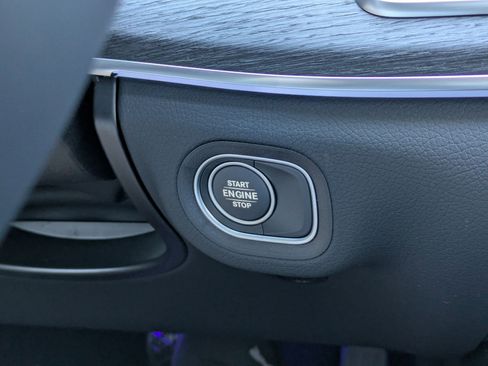 New 2026 Mercedes-Benz GLE 450e GLE 450e image 17