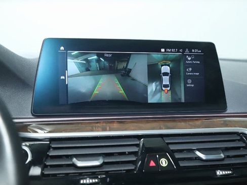 Used 2020 BMW 530i xDrive w/ Premium Package image 39