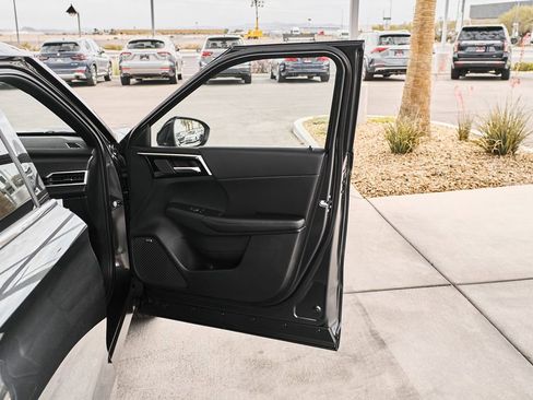 New 2026 Mitsubishi Outlander LE FWD image 9