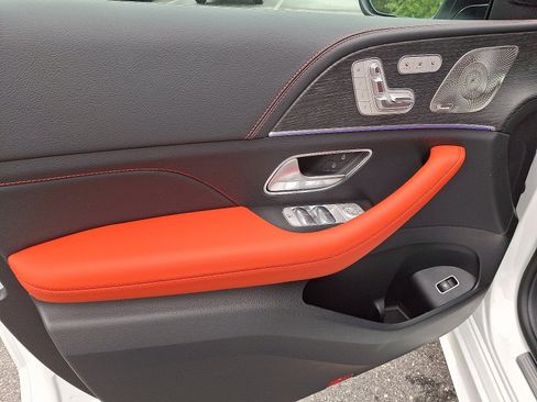 New 2025 Mercedes-Benz GLE 53 AMG 4MATIC image 7