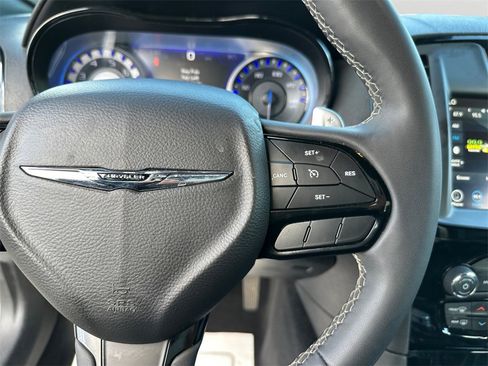 Used 2023 Chrysler 300 S image 20
