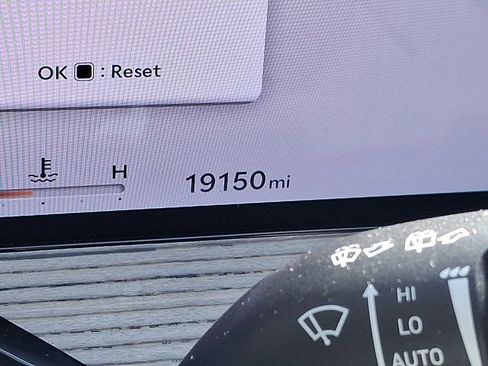 Used 2025 Genesis GV80 3.5T Advanced image 13