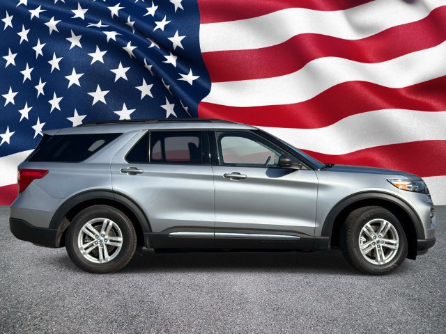 Certified 2024 Ford Explorer XLT w/ Equipment Group 202A RWD image 5