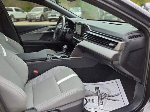 Used 2025 Toyota Camry SE image 15