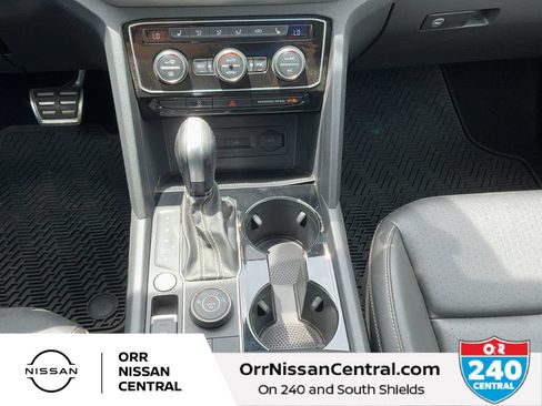 Used 2023 Volkswagen Atlas SEL R-Line AWD/4WD image 23