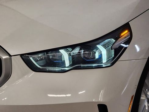 Used 2025 BMW 530i RWD image 12