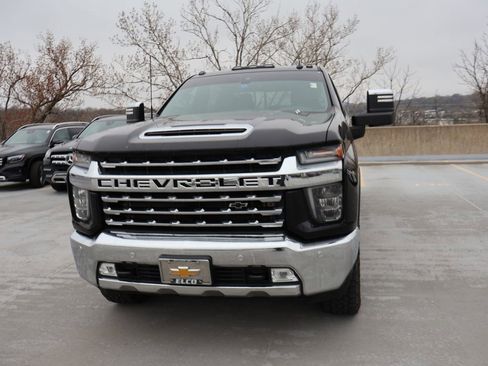 Used 2020 Chevrolet Silverado 2500 LTZ w/ LTZ Plus Package image 2