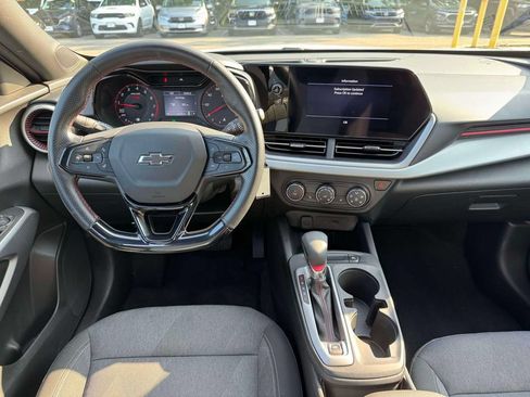 Used 2024 Chevrolet Trax RS w/ Driver Confidence Package FWD image 19