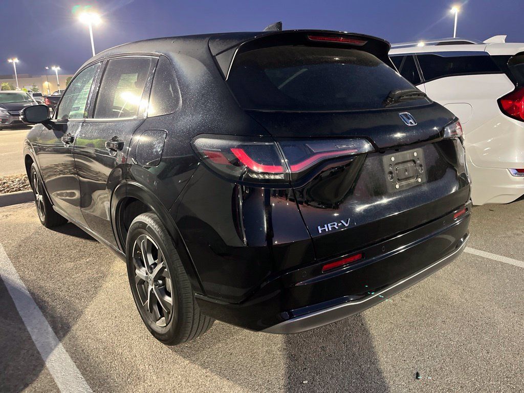 Used 2024 Honda HR-V EX-L image 4