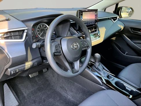 Used 2022 Toyota Corolla LE FWD image 18