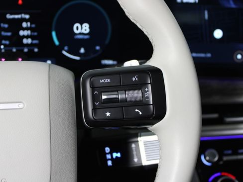 Used 2025 Hyundai Santa Fe Limited image 23