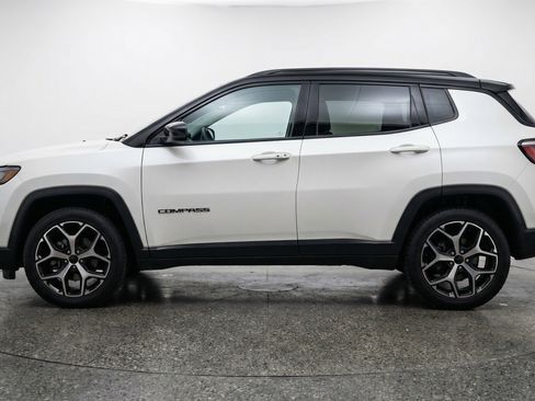 Used 2025 Jeep Compass Limited image 5