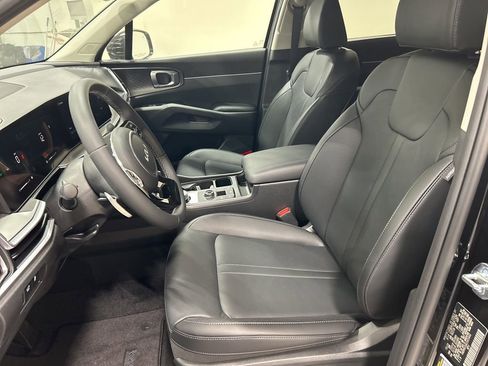 New 2025 Kia Sorento EX image 9