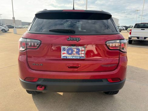 Used 2025 Jeep Compass Trailhawk AWD/4WD image 7