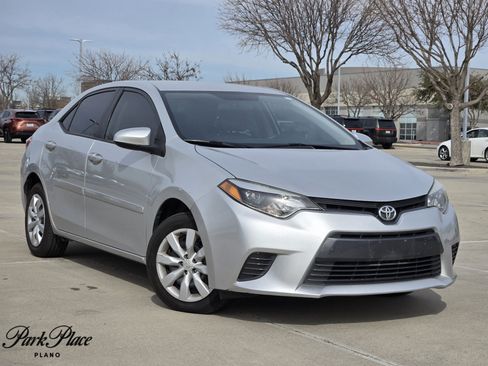 Used 2015 Toyota Corolla LE image 1