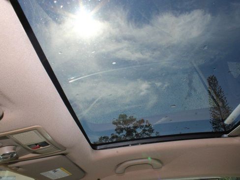 Used 2014 Volkswagen Beetle TDI image 24