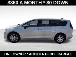 Used 2023 Chrysler Pacifica Touring-L FWD video 2
