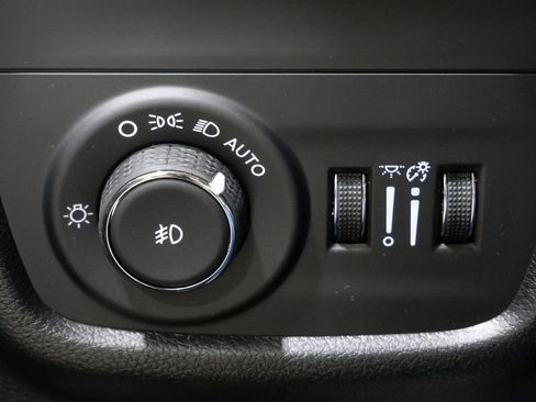 New 2025 Jeep Grand Cherokee Limited image 15