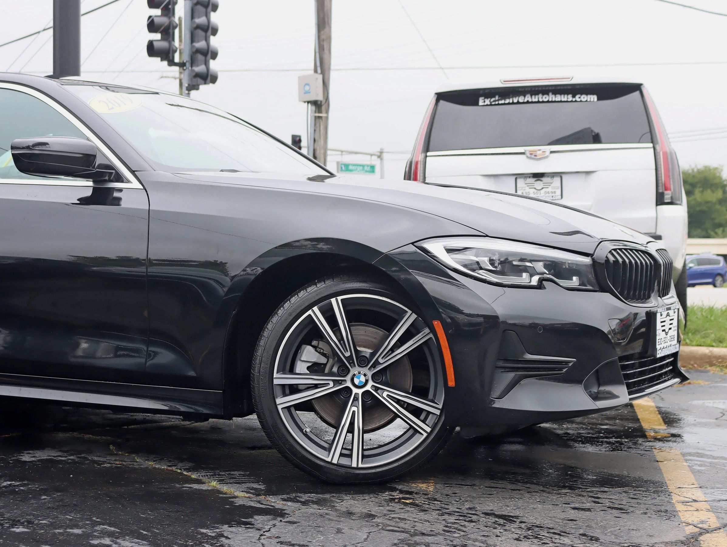 Used 2019 BMW 330i xDrive Sedan w/ Premium Package AWD/4WD image 3