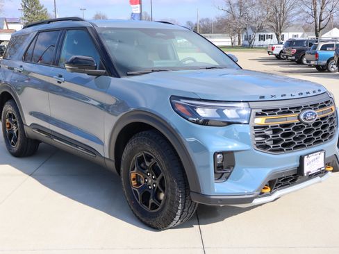 New 2026 Ford Explorer Tremor w/ Tremor Convenience Package image 3