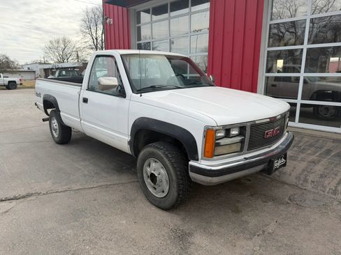 Used 1988 GMC Sierra 3500 4x4 Regular Cab image 2