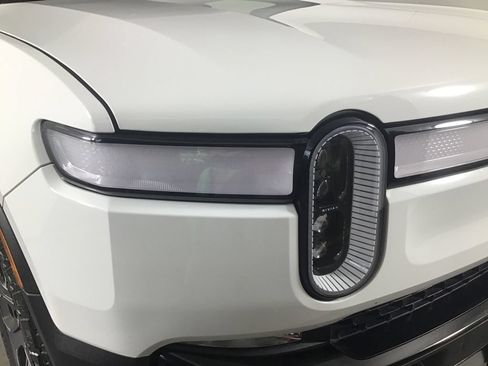 Used 2023 Rivian R1S Adventure Quad AWD/4WD image 15