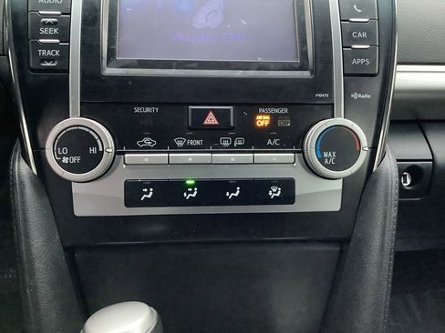 Used 2014 Toyota Camry SE image 22