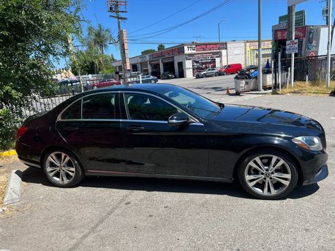 Used 2018 Mercedes-Benz C 300 Sedan image 4